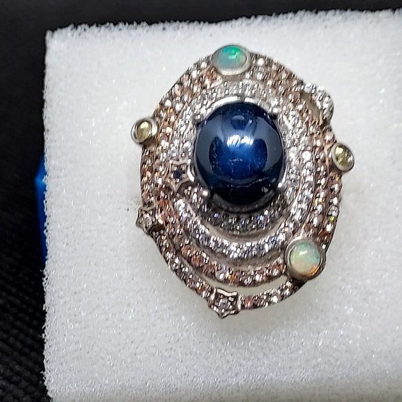 Star Sapphire - Sun and Moon Motif Sparkling Ring